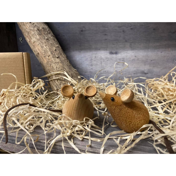 Mus i Ahorn og Tropisk Kastanje 5,5 cm.